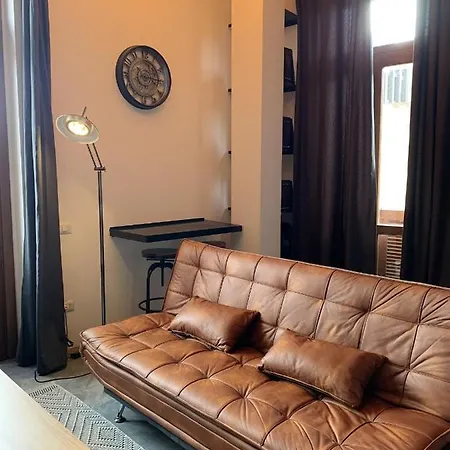 Cozy In 60 M² + Balcony Lägenhet